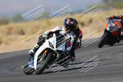 media/Nov-06-2023-Moto Forza (Mon) [[ce023d0744]]/3-Intermediate Group/Session 3 (Turn 16)/